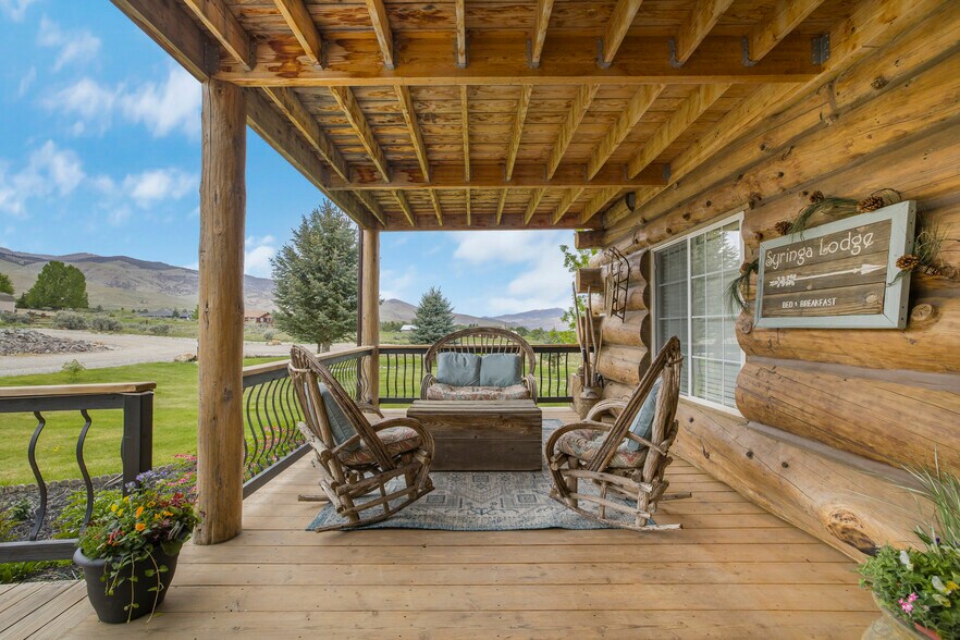 More Photos Of 13 Gott Ln, Salmon Hospitality For Sale