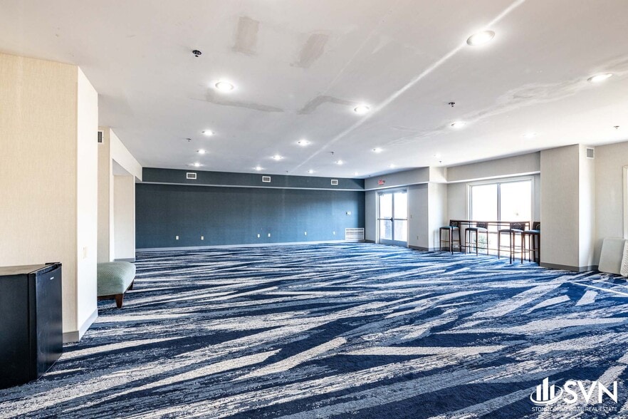 More Photos Of 100 Allstar Way, Nicholasville Hotel For Sale