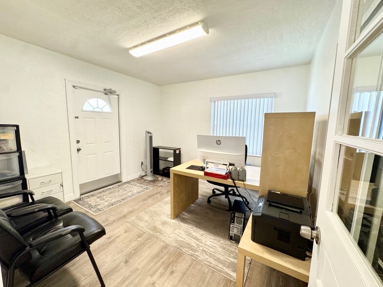 More Photos Of 4795 49th St N, Saint Petersburg Medical For Sale