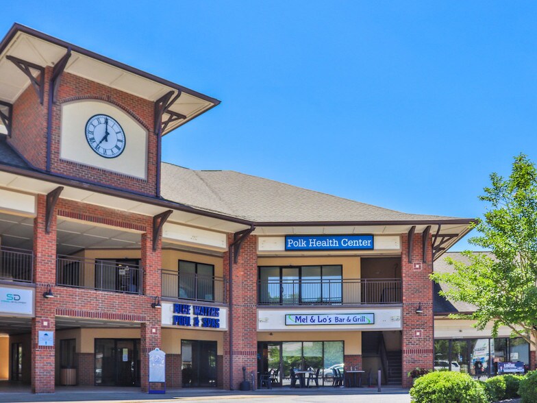 More Photos Of 155 W Mills St, Columbus Storefront Retail Office For Lease