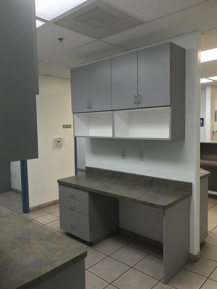 More Photos Of 1310 W St Marys Rd, Tucson Medical For Lease