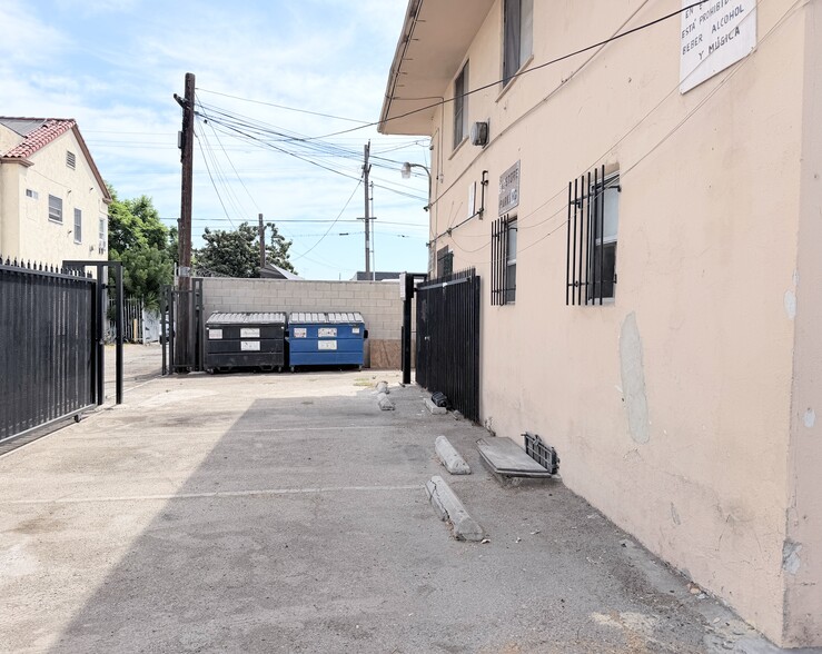 More Photos Of 904 N Western Ave, Los Angeles Storefront Retail Residential For Sale
