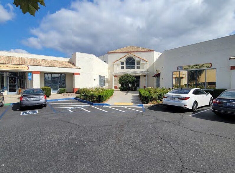 Primary Photo Of 27464 Commerce Center Dr, Temecula General Retail For Lease