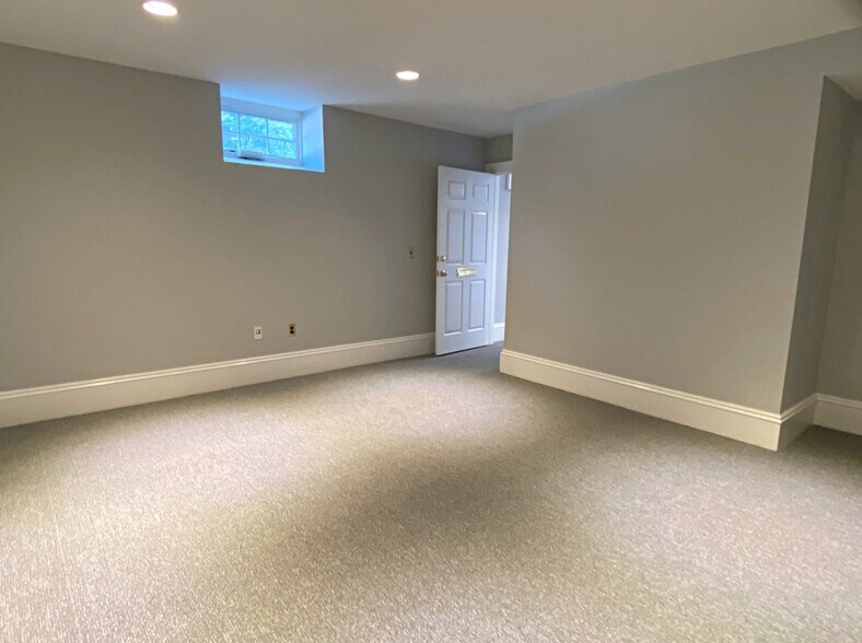 More Photos Of 629 Main St, Woburn Office For Lease