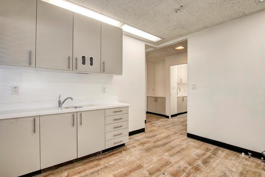 More Photos Of 1901 Watt Ave, Sacramento Medical For Lease