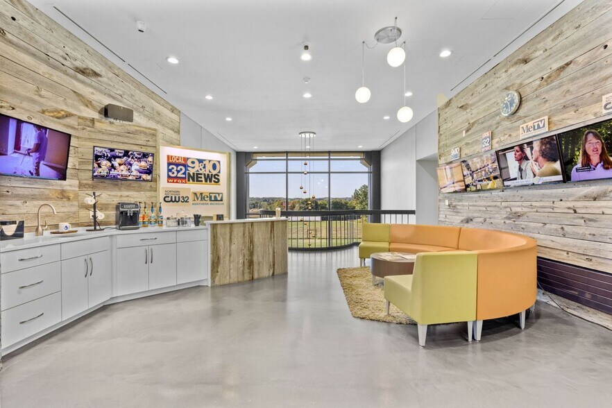 More Photos Of 1 Broadcast Way, Cadillac Medical For Sale