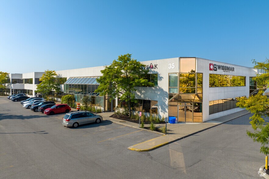 Primary Photo Of 35 E Beaver Creek Rd, Richmond Hill Warehouse For Lease
