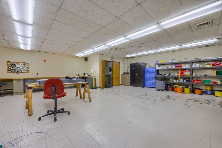 More Photos Of 625 Spring St, Wyomissing Office For Sale