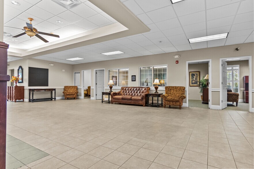 More Photos Of 239 Cedric St, Leesburg Office For Sale