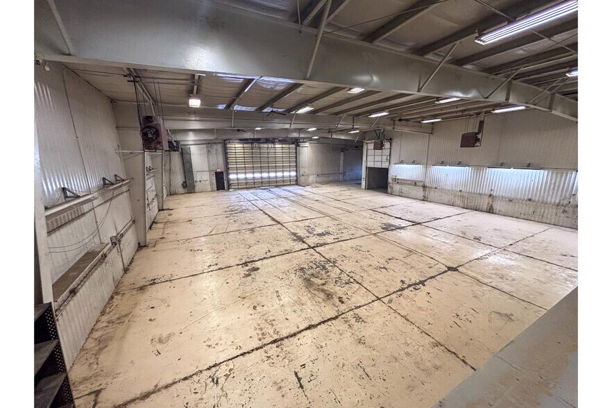More Photos Of SE 241 SE 10 Ave, Great Bend Warehouse For Sale