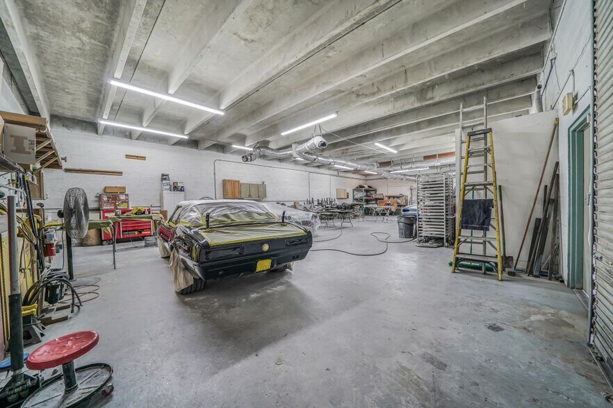 More Photos Of 3231 SE Slater St, Stuart Warehouse For Sale
