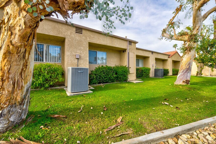 More Photos Of 72805 Park View Dr, Palm Desert Apartments For Sale