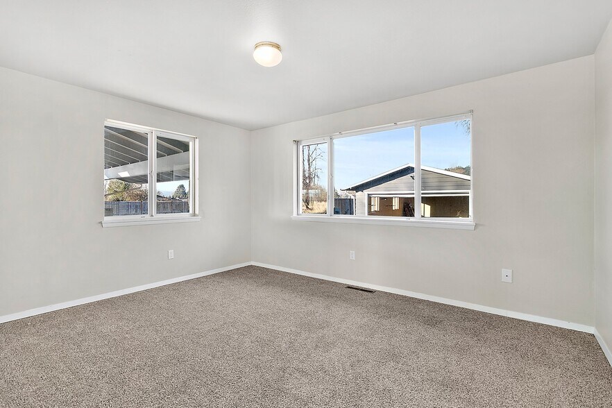 More Photos Of 16421 64th St E, Sumner Specialty For Sale