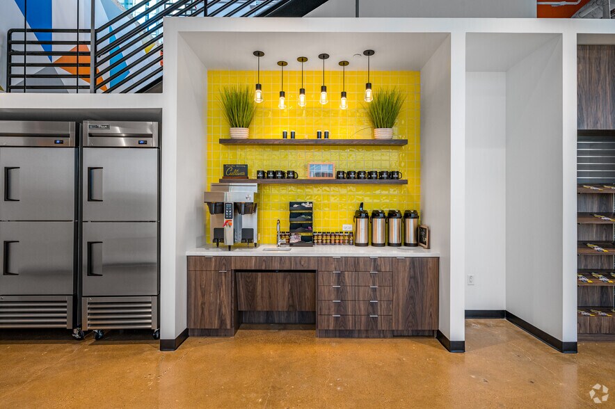 More Photos Of 7701 Lemmon Ave, Dallas Coworking Space