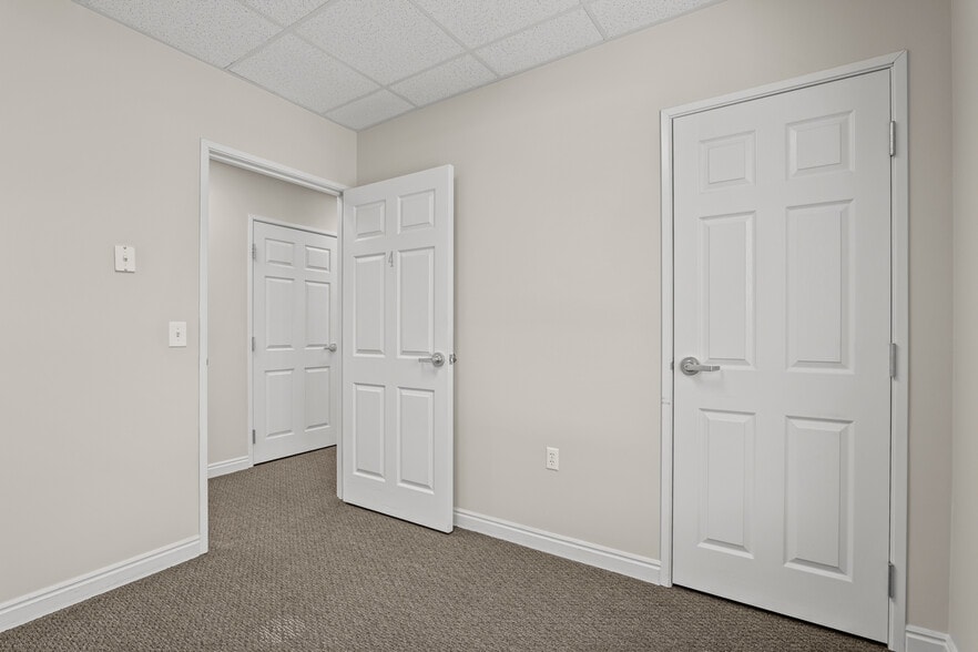 More Photos Of 411-423 N Orem Blvd, Orem Medical For Lease
