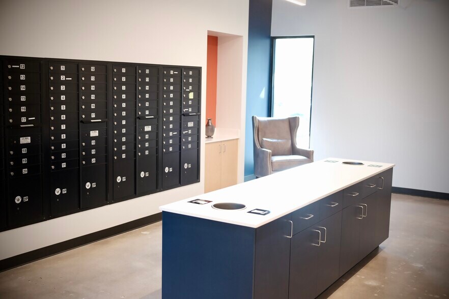 More Photos Of 6539 E 31st St, Tulsa Coworking Space