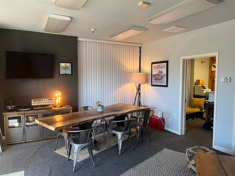 More Photos Of 1630 Action Ave, Napa Freestanding For Lease