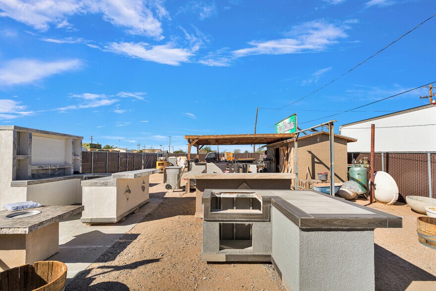 More Photos Of 9464 Hesperia Rd, Hesperia Freestanding For Sale