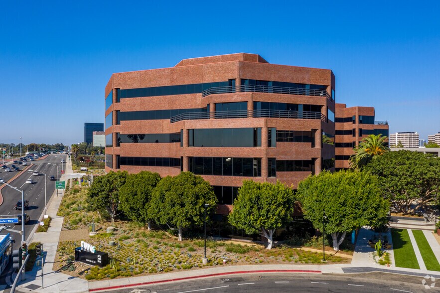 More Photos Of 3080 Bristol St, Costa Mesa Office For Lease