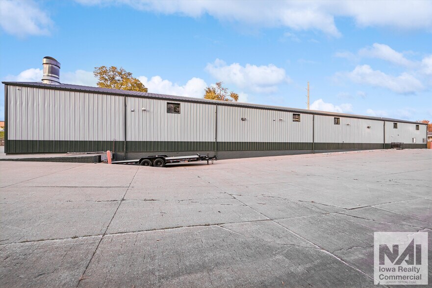 More Photos Of 1402 SW 18th St, Cedar Rapids Warehouse For Lease