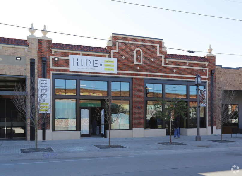 More Photos Of 2800 Elm Block, Dallas Storefront For Lease