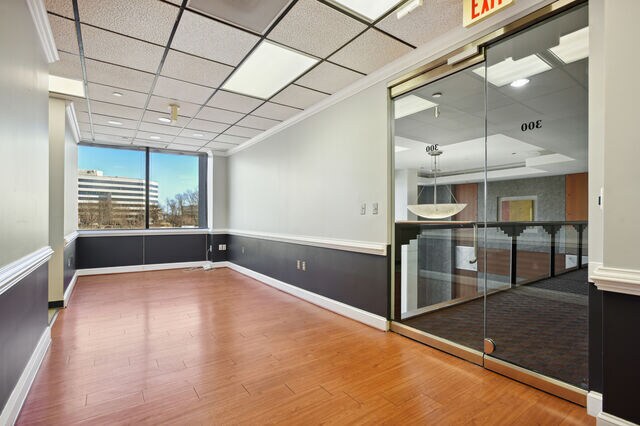 More Photos Of 1950 Old Gallows Rd, Vienna Office For Lease