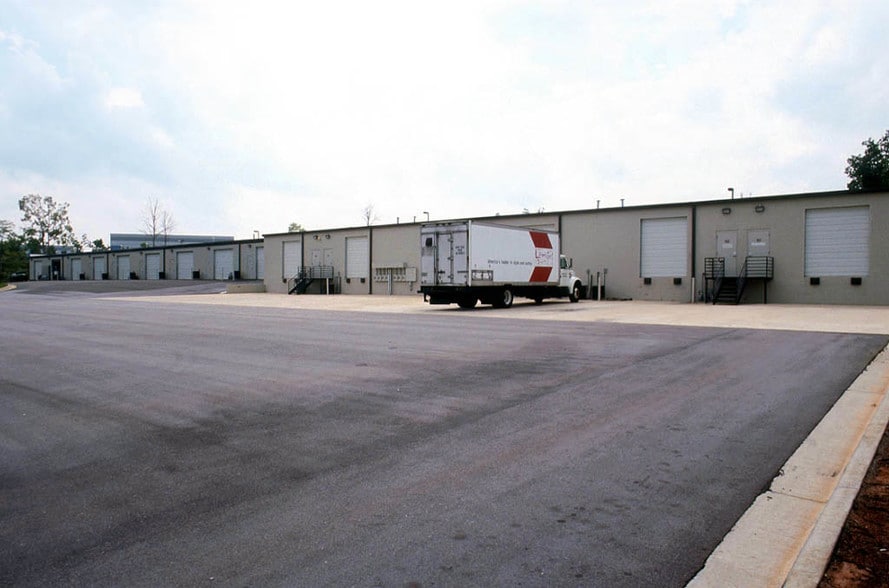 More Photos Of 251 Dominion Dr, Morrisville Light Distribution For Lease