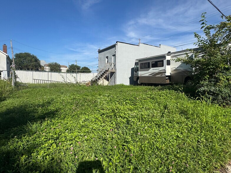 Primary Photo Of 8 Iroquois St, Staten Island Land For Sale