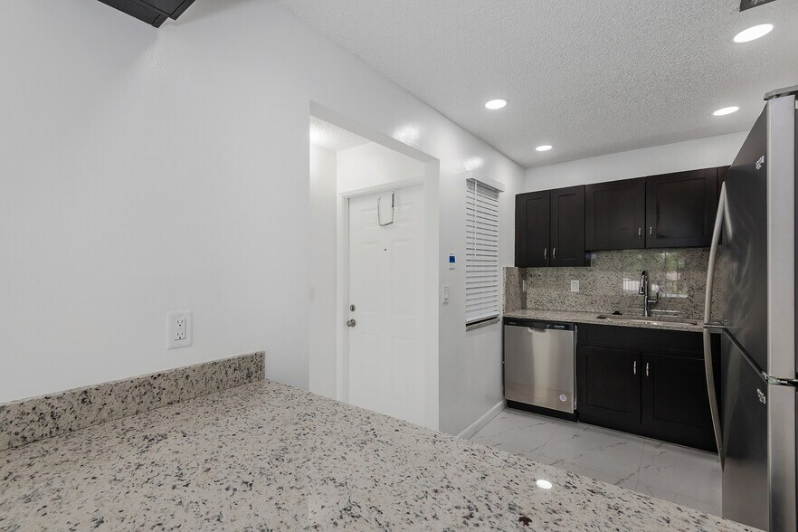 More Photos Of 10675-10687 Royal Palm Blvd, Coral Springs Apartments For Sale
