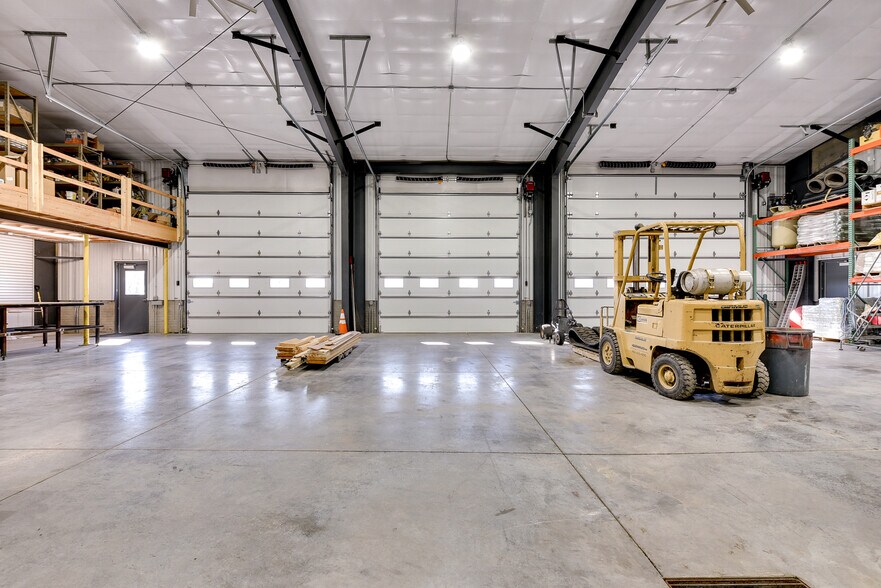 More Photos Of 1058 Sunburst Ln, Mead Warehouse For Sale