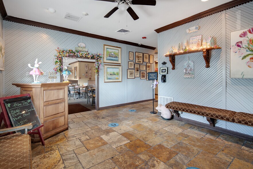 More Photos Of 1226 Main St, Southaven Restaurant For Sale