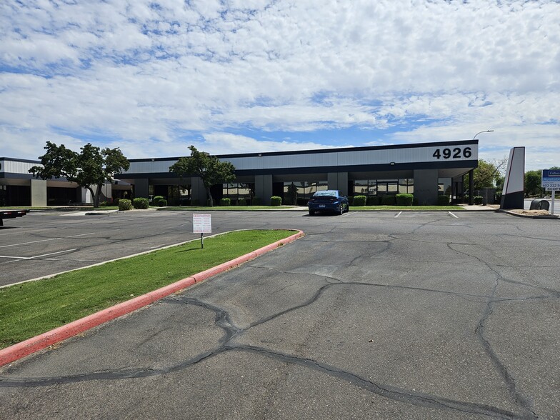 Primary Photo Of 4926 E McDowell Rd, Phoenix Light Manufacturing For Lease