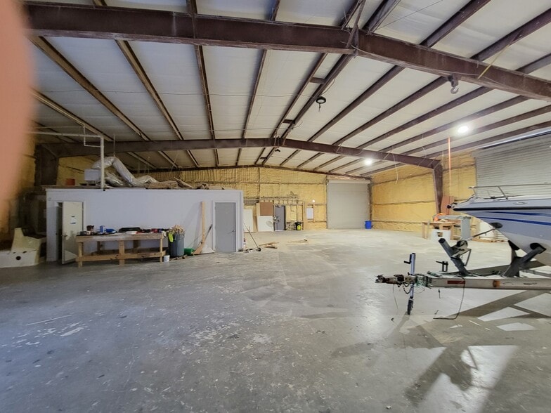 More Photos Of 6266 Janes Ln, Naples Manufacturing For Lease