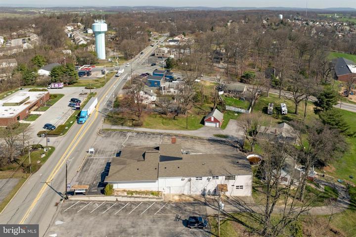 More Photos Of 915 N Hanover St, Elizabethtown Medical For Sale