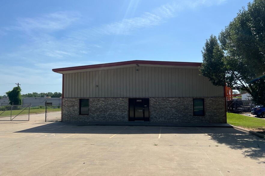 More Photos Of 2820 Global Pky, Midwest City Industrial For Sale