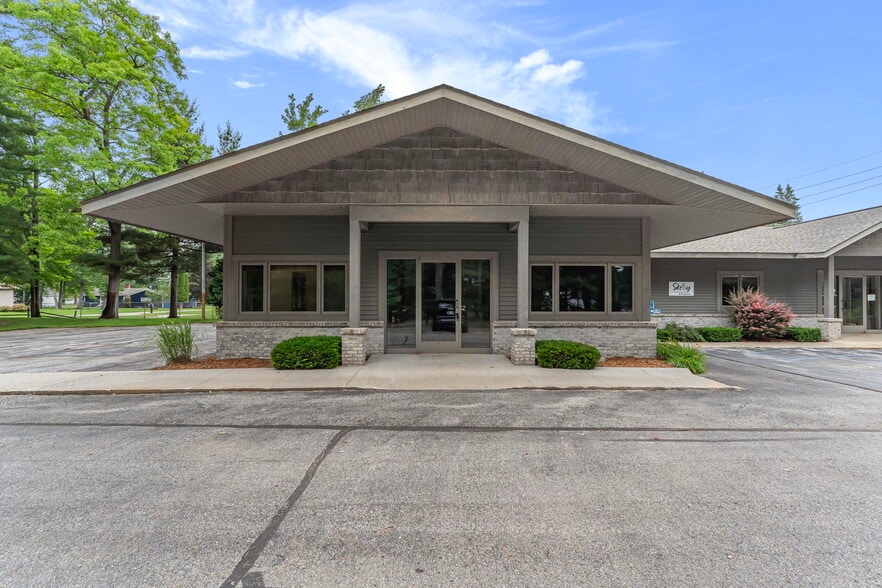 More Photos Of 3819 4 Mile Rd N, Traverse City Medical For Sale
