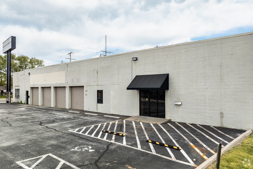 More Photos Of 215 N Grant Ave, Springfield Light Distribution For Lease