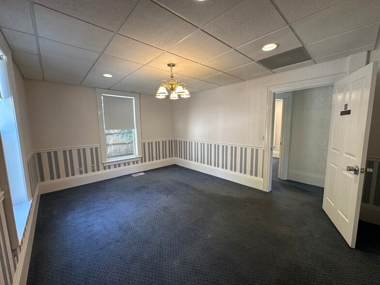 More Photos Of 550 W Musser St, Carson City Office For Lease