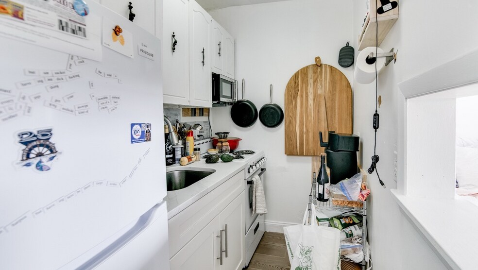 More Photos Of 130 Montague St, Brooklyn Apartments For Sale