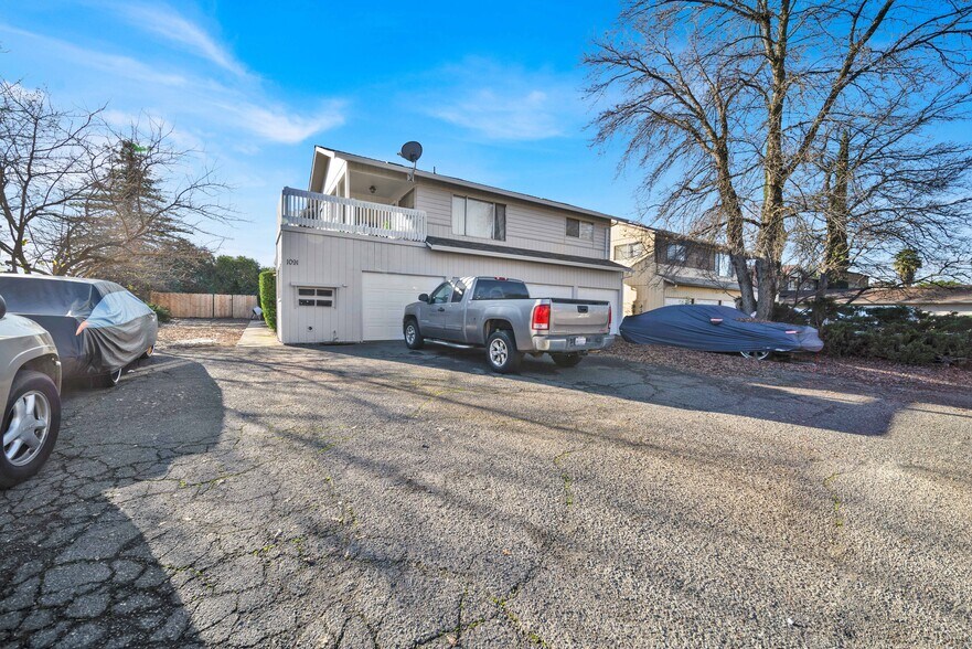 More Photos Of 1091 Del Sol Pl, Redding Apartments For Sale
