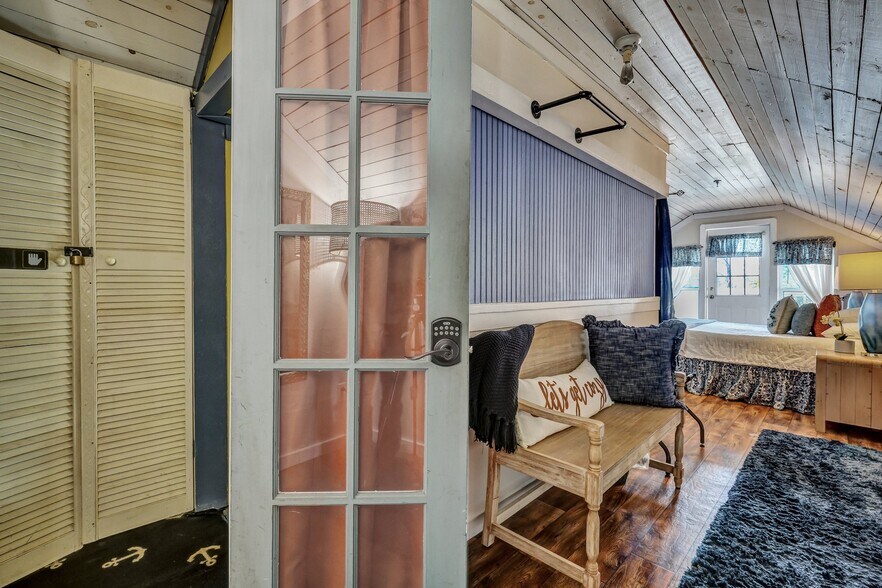 More Photos Of 24 Van Horne Ave, Tybee Island Hospitality For Sale