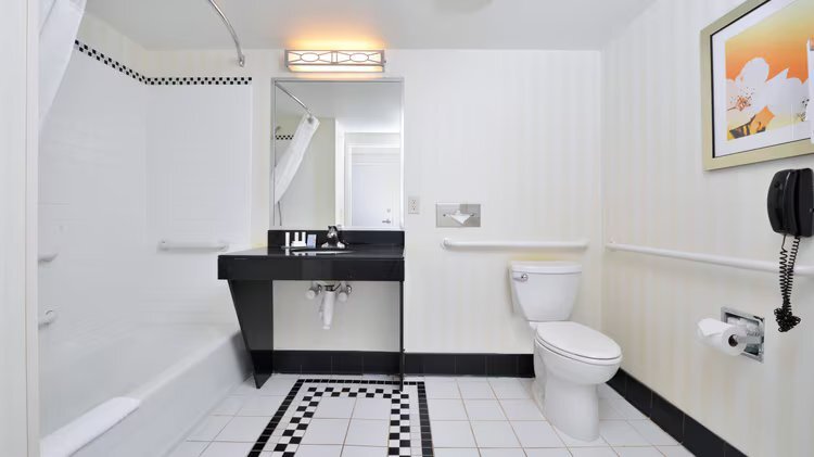 More Photos Of 920 Executive Way, Asheboro Hotel For Sale