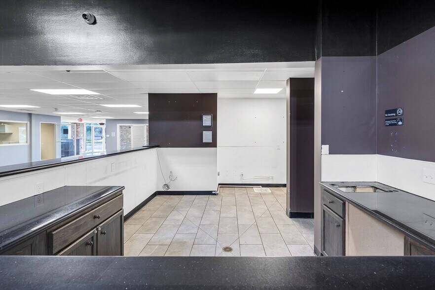 More Photos Of 7510 Lawndale St, Houston Warehouse For Sale