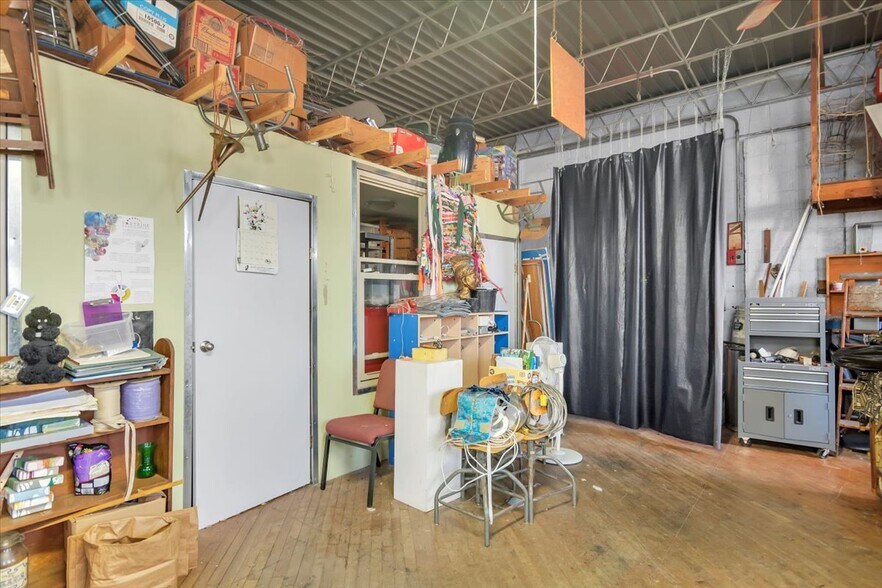 More Photos Of 2531 E Lehigh Ave, Philadelphia Storefront Retail Office For Sale