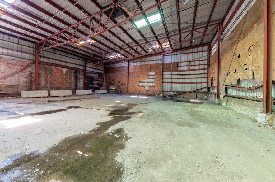 More Photos Of 164 Eyster Rd, Halltown Manufacturing For Sale
