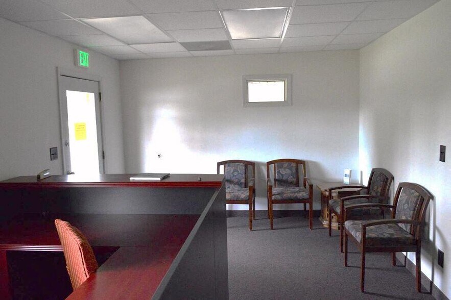 More Photos Of 339 City Lake Rd, Lexington Truck Terminal For Lease