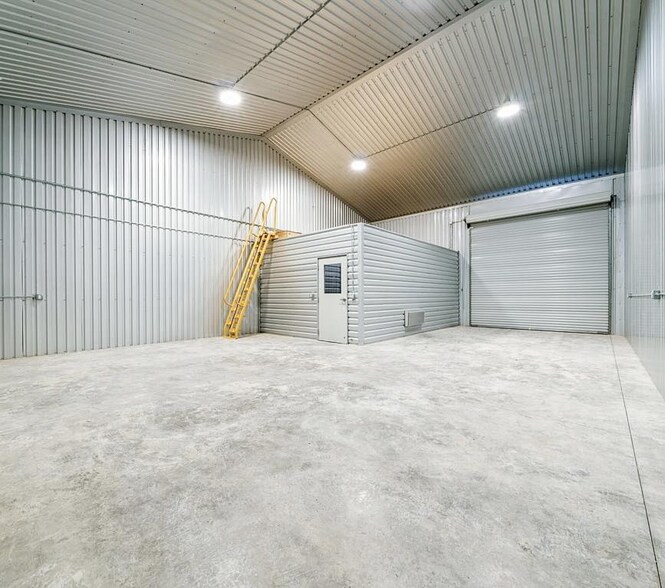 More Photos Of 203 Goat Creek Cutoff Rd, Kerrville Warehouse For Lease