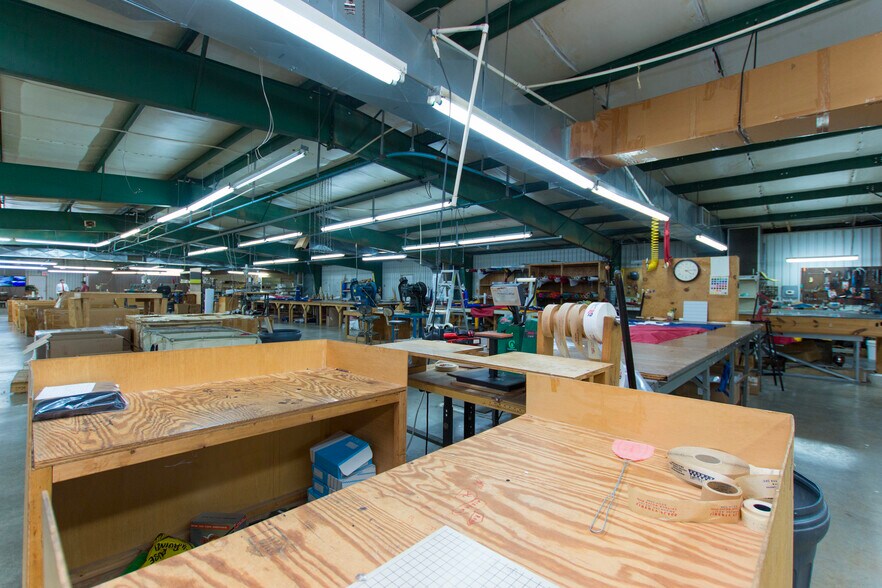 More Photos Of 1453 Johnson Ave, New Hope Manufacturing For Sale