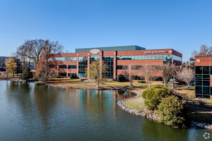 Primary Photo Of 1317 Executive Blvd, Chesapeake Office For Lease