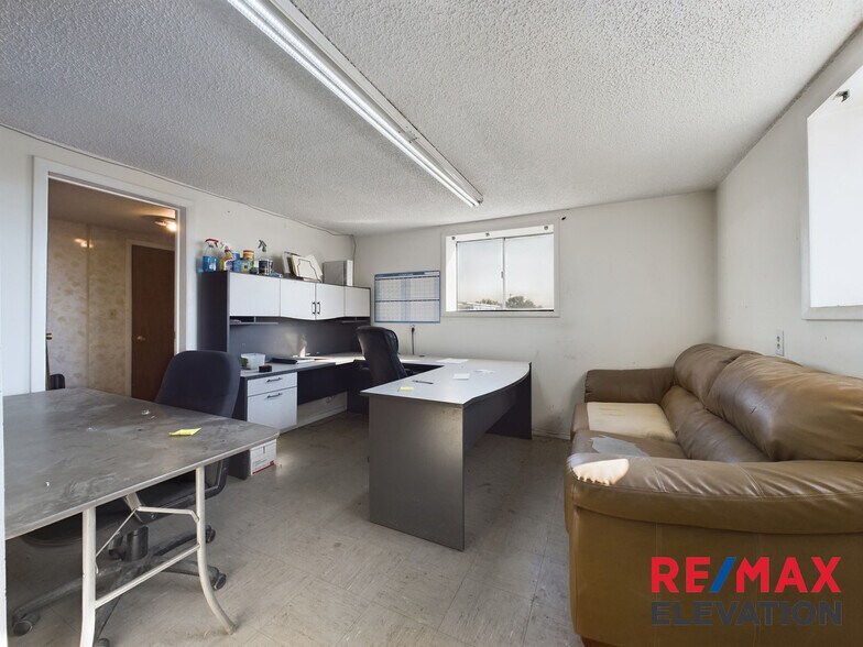More Photos Of 699 Lane 9, Powell Industrial For Sale